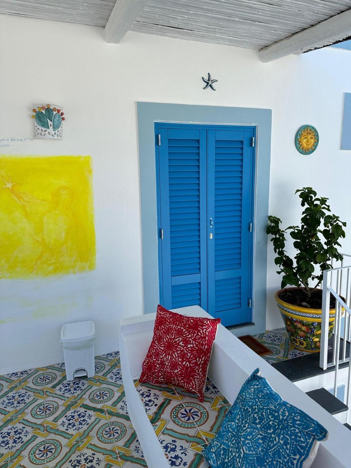 Bed & Breakfast Art 3*