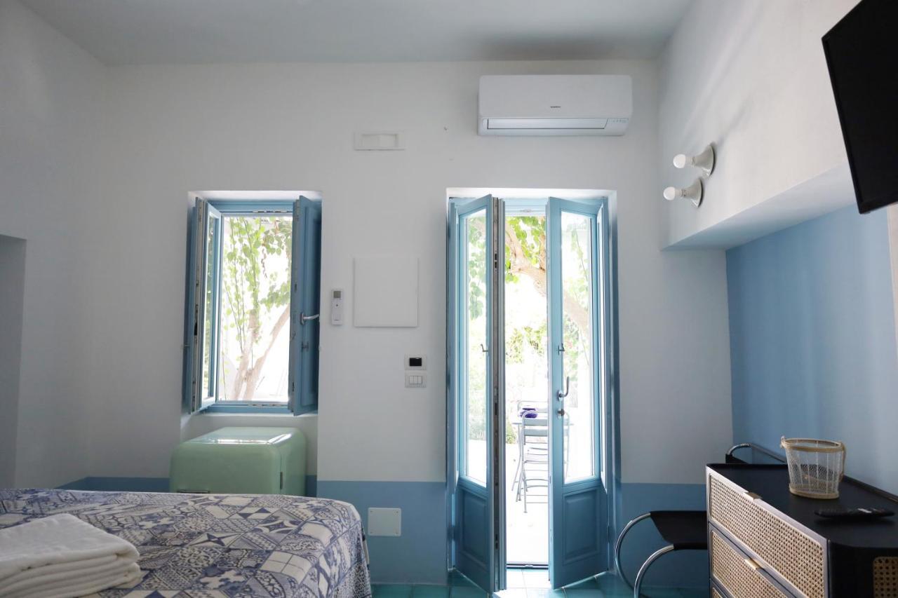 Bed & Breakfast Art 3*