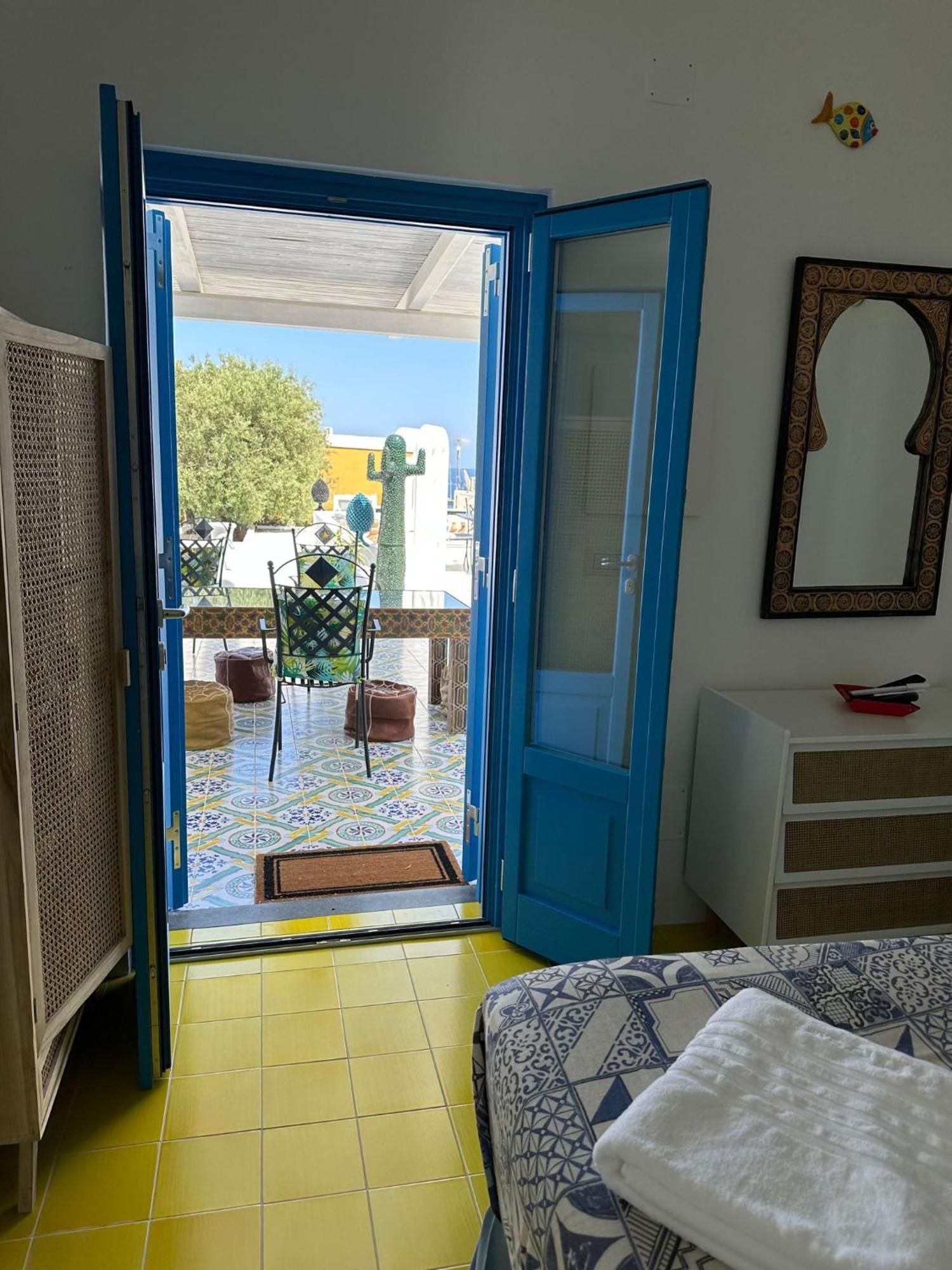 Art Bed & Breakfast Panarea